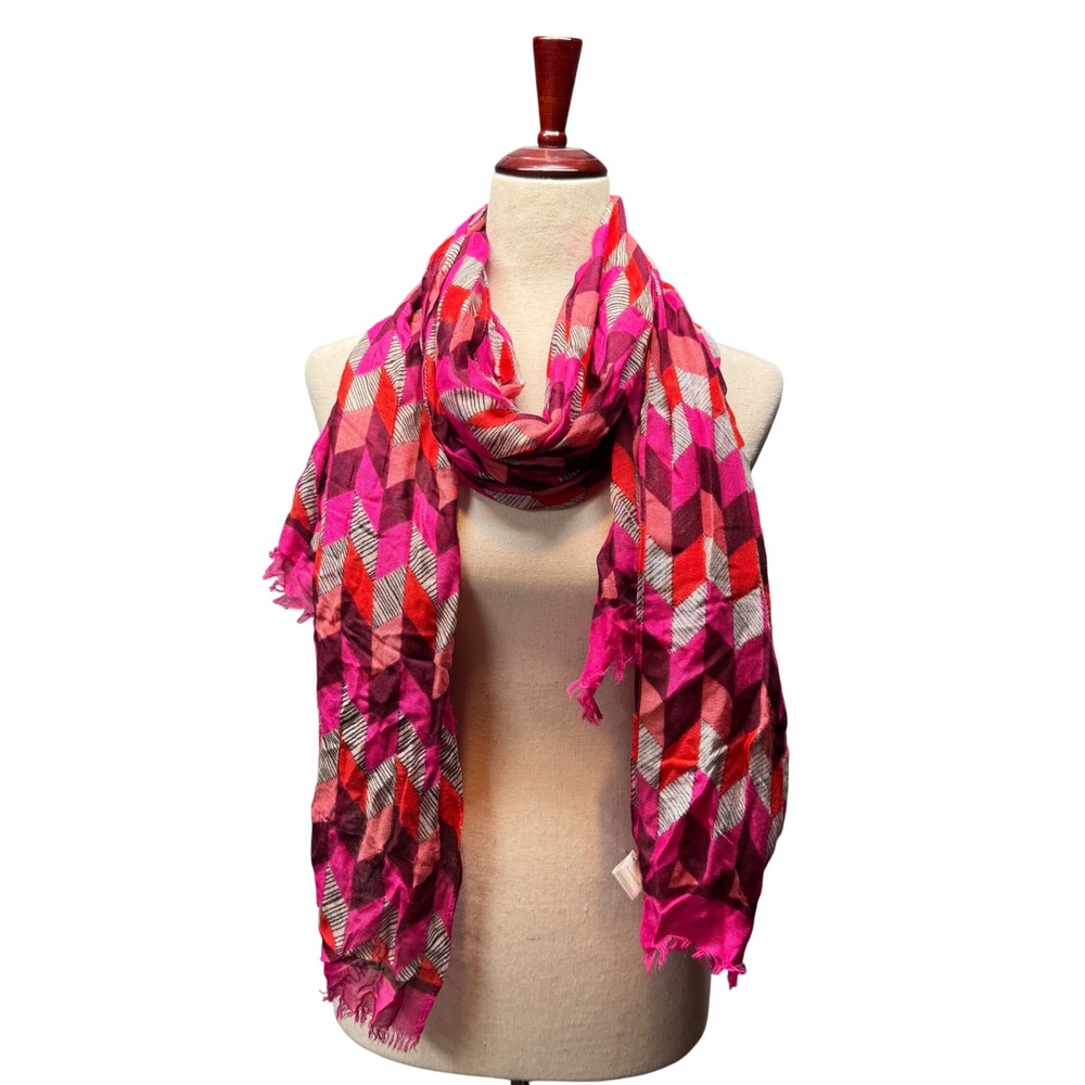 Vera Bradley Scarf Geometric Chevron Print Pink Red Oblong Lightweight Viscose